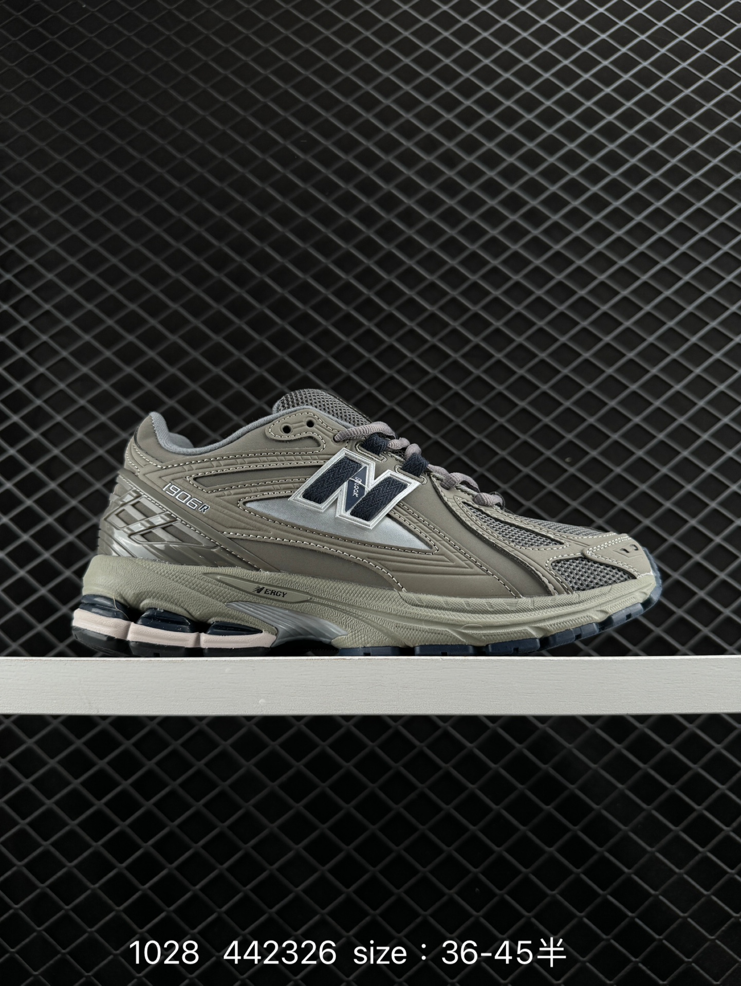 New Balance M1906